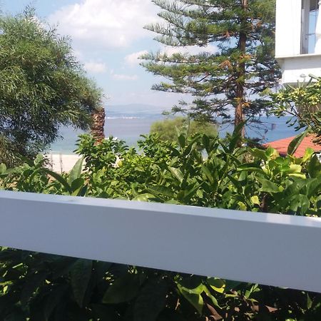 Vila Per Mare Loutra Oraias Elenis Exteriér fotografie