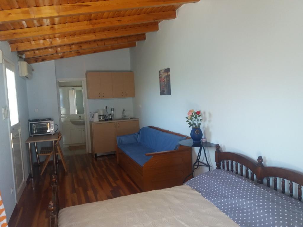 Vila Per Mare Loutra Oraias Elenis Exteriér fotografie